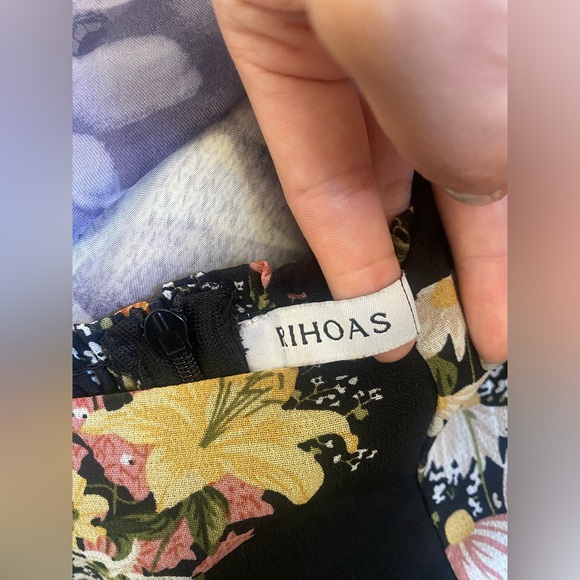 Rihoas black floral maxi dress - Picture 5 of 5